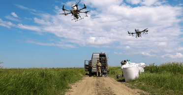 Россия разрабатывает систему с ИИ для управления роем беспилотников: чем она опасна