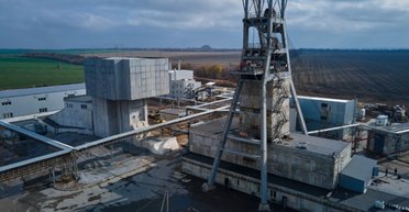 Работников и их семьи эвакуировали: работу части уникальной шахты под Покровском остановили из-за боев