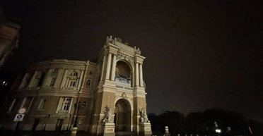 ДТЭК опубликовал графики отключений на 25 ноября: света не будет по 8 часов