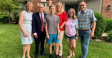 В США это сработало. А вы бы вакцинировались от коронавируса за миллион гривен?