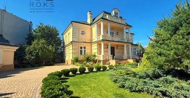 Стоимостью 3,5 млн долларов: львовский чиновник продает свой особняк — один из самых дорогих в городе (фото)