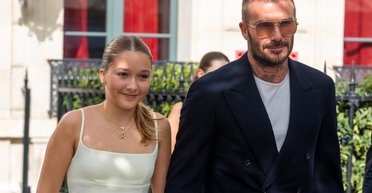 13-летняя дочь Бекхэмов с дорогим браслетом Cartier появилась на вечеринке в Майами  (фото)