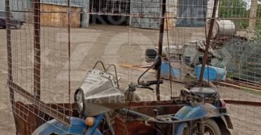 Мотоцикли з мангалами: у РФ показали чергову "диво-техніку" із захистом від БПЛА (фото)