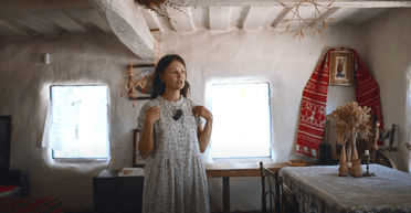 Купили за $3 тисячі, а вклали 20: українська сімʼя робить зі старими хатами неймовірні речі (фото)