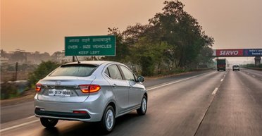 Необхідно замінити: безглузда помилка на дорожньому знаку засмутила жителів міста (фото)