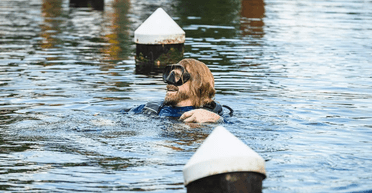 Лікар провів 100 днів під водою в озері і заявив, що "помолодшав" (фото)
