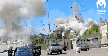 Вибухи в Донецьку: росіяни повідомили про обстріл із HIMARS, є жертви (фото, відео)