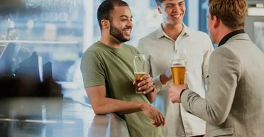 Зарплаты украинцев снова изменились: сколько платят во время войны