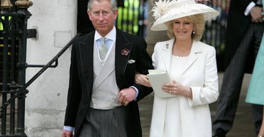 Чому Єлизавета ІІ і принц Філіп не прийшли на весільну церемонію Чарльза і Камілли (фото)