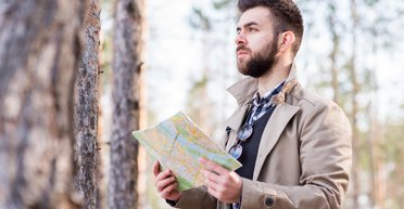 Мужчина нашел клад с помощью карты XIX века: его находка поражает (видео)