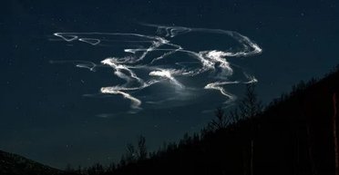 У небі над Норвегією помітили дивні хмари: як у цьому замішане NASA (фото)