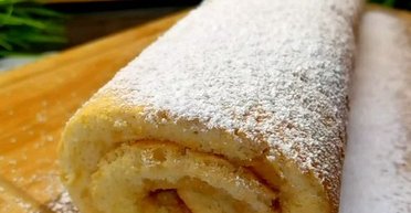 Рулет "Лакомка": рецепт вкусной выпечки