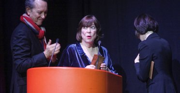 От Безоса ушла кастинг-агент, которая сделала фильмы о Бонде легендарными