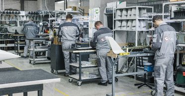 Бронювати чоловіків у розшуку ТЦК зможуть не всі критичні підприємства: в Раді пояснили нюанси