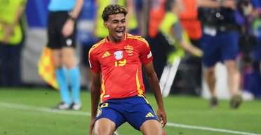 "Один шанс на миллиард": фотограф рассказал, как сделал фото Месси с малышом Ламином Ямалем