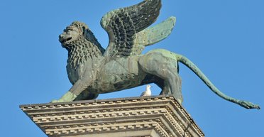 Сделано в Китае: символ Венеции когда-то охранял гробницу династии Тан (фото)