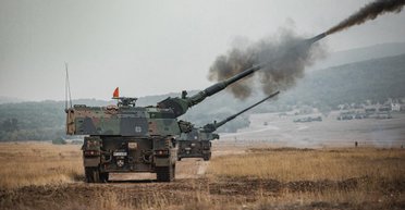 Несколько тысяч выстрелов: сколько могут отстрелять пушки САУ и танков до замены ствола