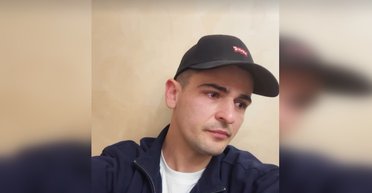 "Прощались с 17-летним ангелочком": блогер Николас Карма рассказал о трагедии в семье (фото)