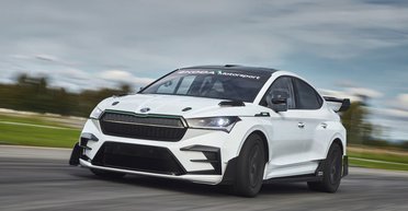 Агрессивный дизайн и 340 сил: представлен самый быстрый электромобиль Skoda (фото)