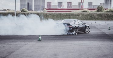 Дрифтеры в Киеве поскандалили с волонтеркой: в КГВА отреагировали, — подробности