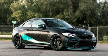 Яскравий дизайн і 715 сил: компактний спорткар BMW отримав стильний тюнінг (фото)