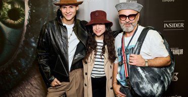 Марина Аристова и Серж Смолин побывали на премьере боди-хоррора "Субстанция" с Деми Мур (фото)