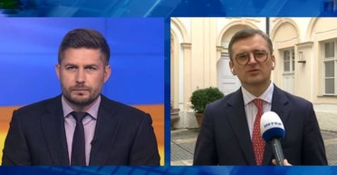 Дмитрий Кулеба закурил в эфире телемарафона: украинцы отреагировали мемами (фото, видео)