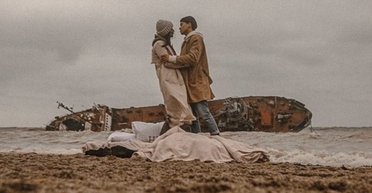 Кораблекрушение, как фон для селфи: место аварии танкера Delfi стало популярным местом (Фото)