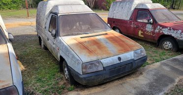 В интернете показали малоизвестный серийный электромобиль Skoda 90-х (фото)