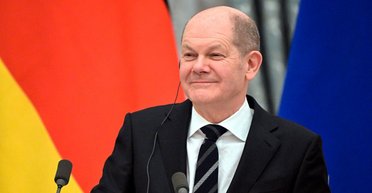 "Нуждается в поддержке": Шольц обсудил с сенаторами США помощь Украине (фото)