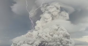 Вісім ударів на секунду: над океанами вирує новий вид гроз, їм краще ніколи не виходити на берег