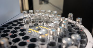 ИИ нашел новые материалы для передовых аккумуляторов: ученые предупредили об опасности