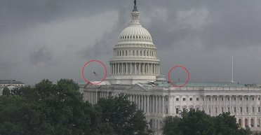 В США началась паника из-за приспущенного флага на Капитолии, — СМИ