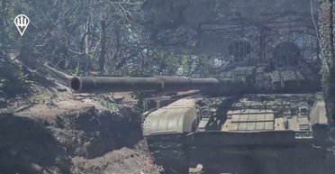 "Машина — зверь": танкисты из 81-й бригады рассказали о работе на трофейном Т-72 (видео)