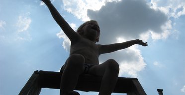 Неполные и "дистанционные" браки. Как изменился семейный уклад на неподконтрольных территориях