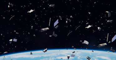 В китайский военный спутник врезался космический мусор, - ученые