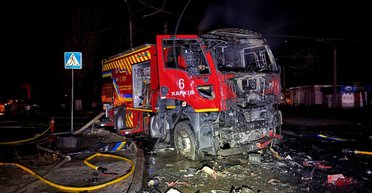 Вместе приехали на вызов: спасатель потерял коллегу-отца во время атаки на Харьков (видео)