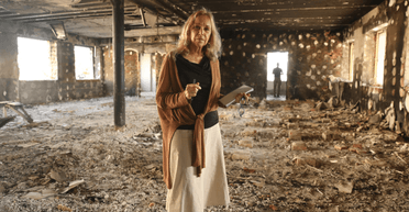 Допомагає українцям: спадкоємиця мільярдної імперії лагодить взуття і носить поношений одяг