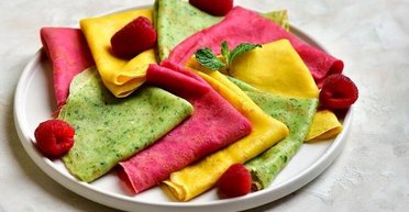 Разноцветные блины: как приготовить и какие тайные ингредиенты добавить