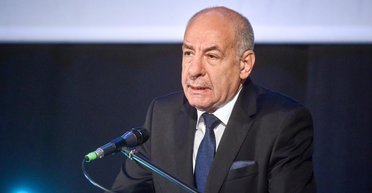 Президент Угорщини написав про російську атаку на Мукачево, а потім стер згадку про РФ