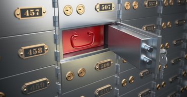 Финансовый стриптиз. Кому депутаты дадут доступ к информации о вашем банковском счете и ячейке