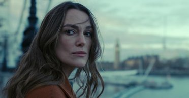 "Чорні голуби": чому новий серіал Netflix із Кірою Найтлі вразив своїм рейтингом