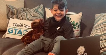 Отец создал лекарство, чтобы спасти своего сына от смертельного заболевания (фото)