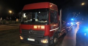 В Польше украинец остановил грузовик с мертвым водителем за рулем