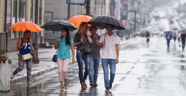 Погода в Украине: где до конца недели дожди сменят 30-градусную жару (карта)