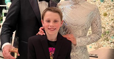 Джон Траволта показав дітей, що підросли (відео)