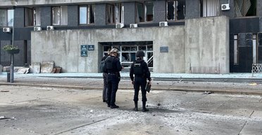 Россияне атаковали здание Сумской ОГА дроном, есть пострадавшие: подробности (фото)