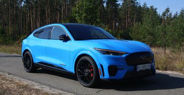 Нетипова опція: покупцям електрокара Ford пропонують доплатити $500 за багажник