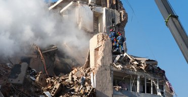 Удар Х-101 по Тернополю: аналитик разобрал кадры прилетов ракет РФ и масштабы разрушений (видео)