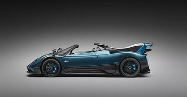 В производство вернули знаменитый итальянский суперкар 2000-х с двигателем Mercedes (фото)